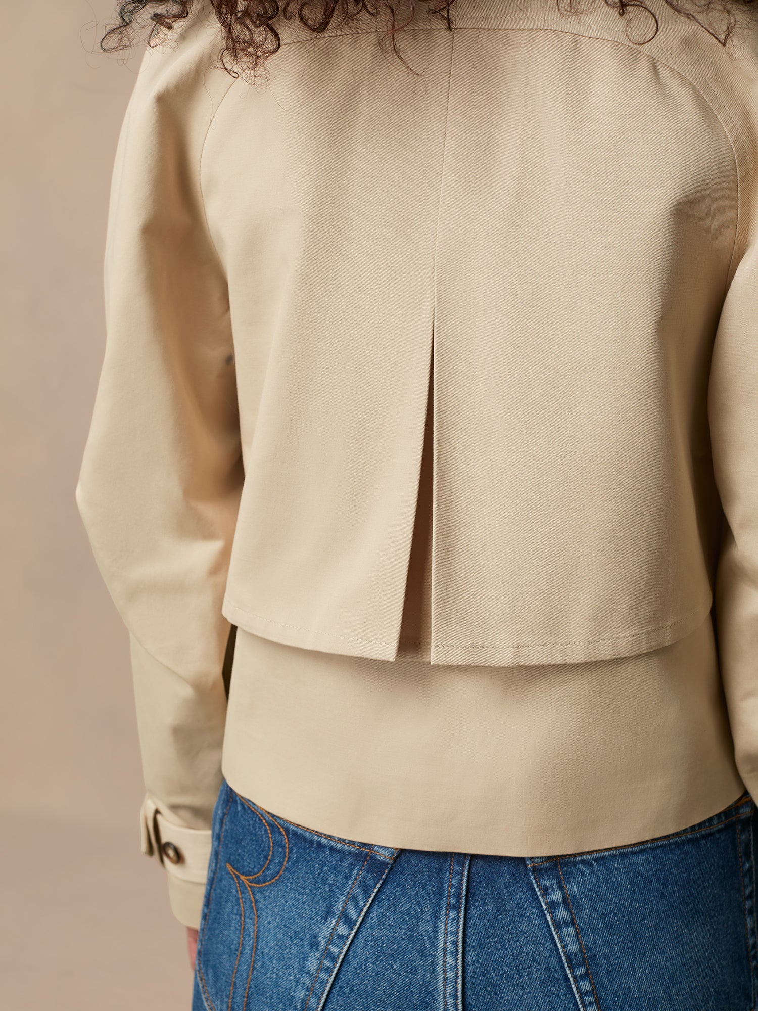 Short double-breasted trench coat in linen and cotton | Rouje